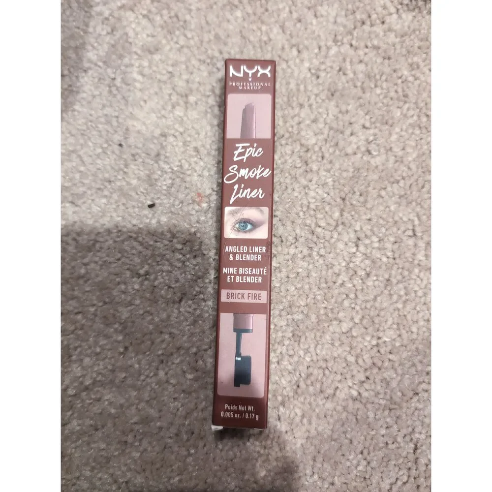 NYX Brick Fire Epic Smoke Angled Liner Blender Eyeliner 0.17g